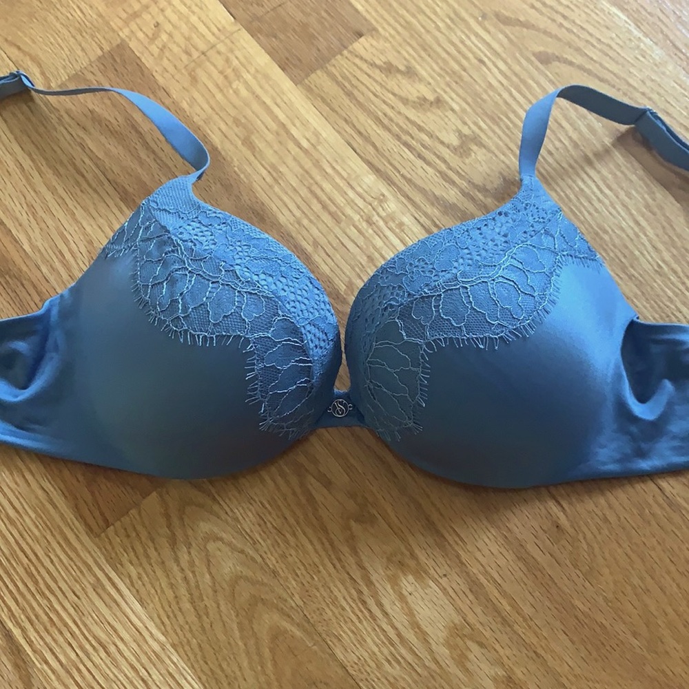 NWOT Victoria Secret Bra